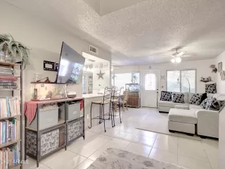 Photo #1: 6263020 Listing 