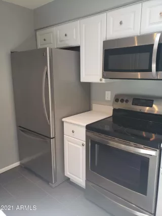 Photo #6: 6263128 Listing