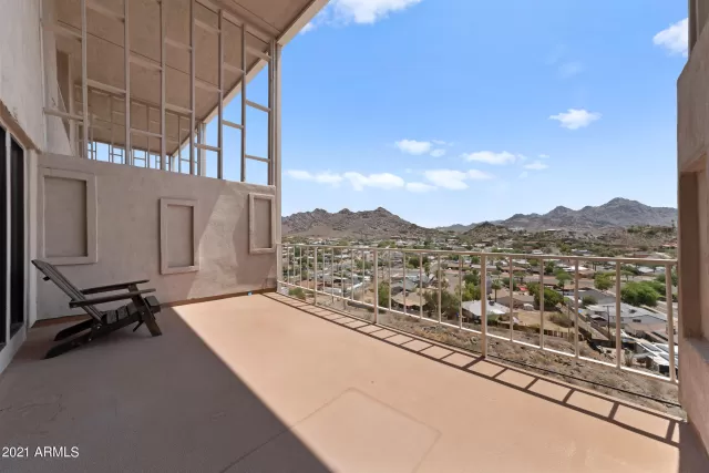 MLS: 6263135 Condo For Sale