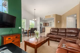 Photo #3: 6263156 Listing