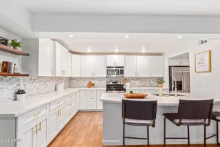 Photo #2: 6263168 Listing 