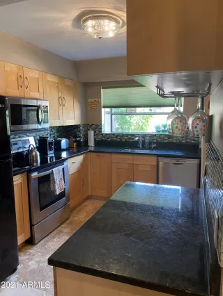 Photo #6: 6263232 Listing