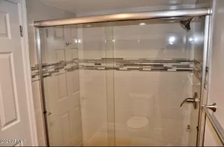 Photo #6: 6263640 Listing