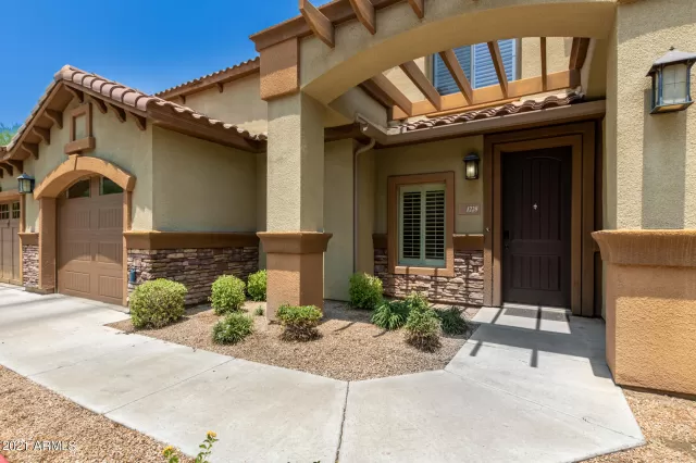 MLS: 6263724 Condo For Sale