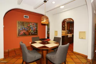 Photo #6: 6264127 Listing