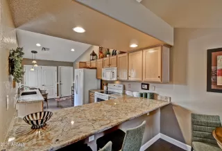 Photo #4: 6264151 Listing