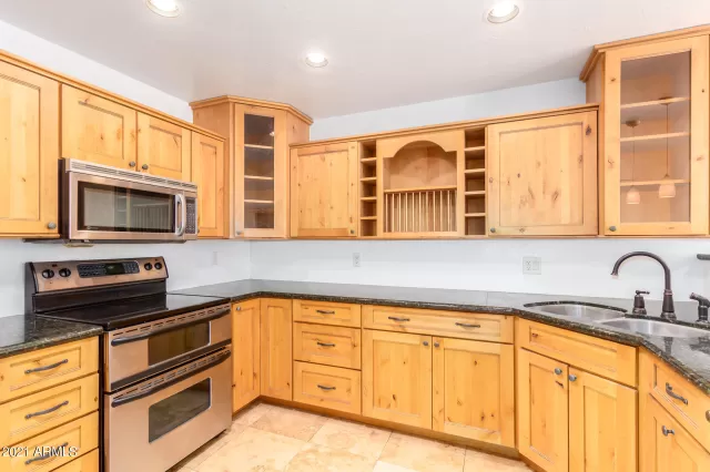 MLS: 6264202 Condo For Sale