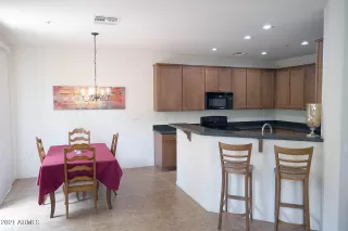 Photo #5: 6264265 Listing