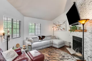 Photo #6: 6264332 Listing