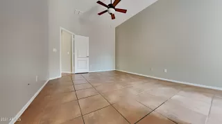 Photo #6: 6264358 Listing