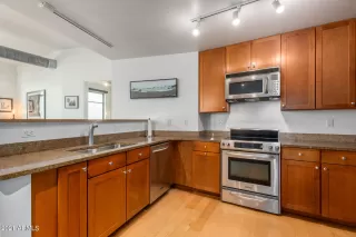 Photo #3: 6264396 Listing