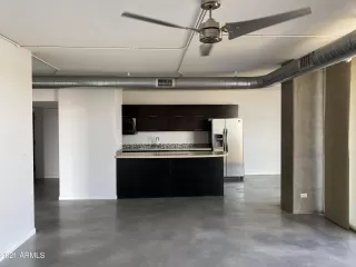 Photo #6: 6264458 Listing