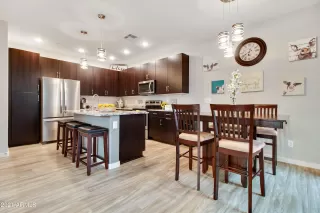 Photo #5: 6264631 Listing