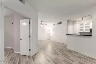 Photo #4: 6264738 Listing