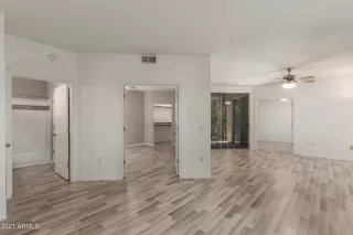 Photo #5: 6264738 Listing