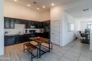 Photo #6: 6264989 Listing