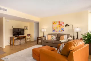 Photo #6: 6265006 Listing 