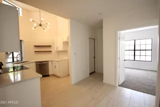 Photo #5: 6265202 Listing