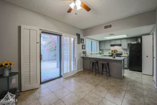 Photo #6: 6265364 Listing