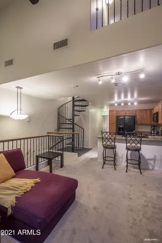 Photo #3: 6265412 Listing 