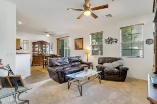 Photo #5: 6265422 Listing