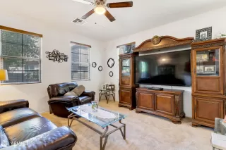 Photo #6: 6265422 Listing