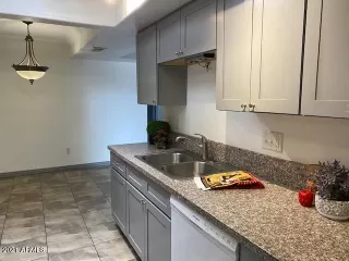 Photo #5: 6265630 Listing 