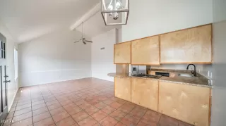 Photo #6: 6265860 Listing 