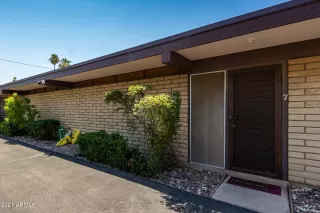 Photo #4: 6265896 Listing