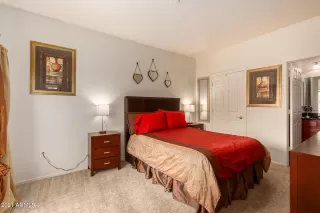 Photo #5: 6265917 Listing