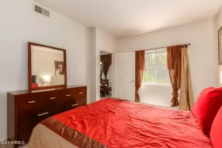 Photo #6: 6265917 Listing