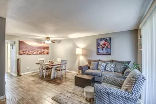 Photo #6: 6266293 Listing