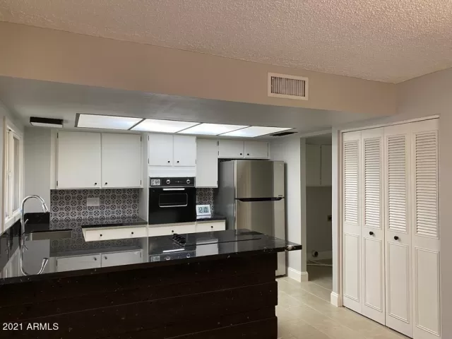 MLS: 6266373 Condo For Sale