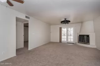 Photo #6: 6266413 Listing