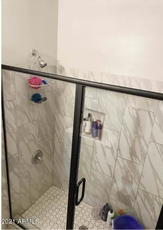 Photo #5: 6266466 Listing