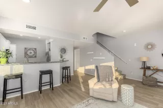 Photo #6: 6266488 Listing