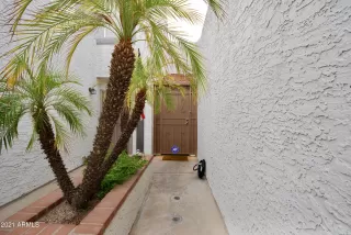 Photo #4: 6266669 Listing