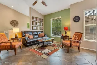 Photo #5: 6266779 Listing