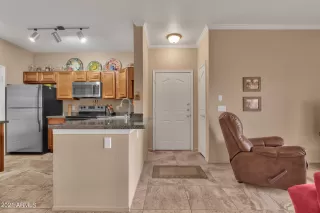 Photo #5: 6266977 Listing 