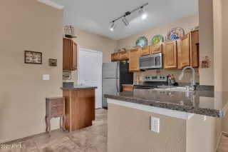 Photo #6: 6266977 Listing 