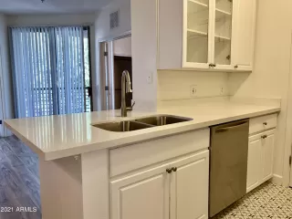 Photo #5: 6267077 Listing 