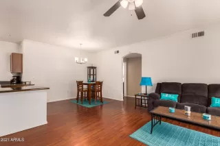 Photo #5: 6267189 Listing