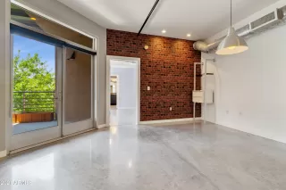 Photo #4: 6267258 Listing 