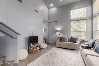 Photo #2: 6267964 Listing 