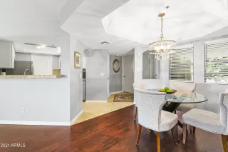 Photo #6: 6267966 Listing 