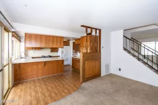 Photo #5: 6267970 Listing