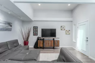 Photo #4: 6268548 Listing