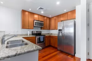 Photo #4: 6268596 Listing