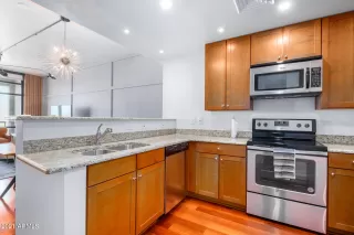 Photo #5: 6268596 Listing