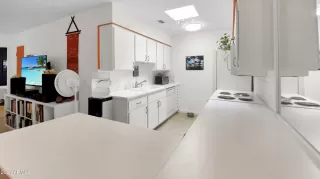 Photo #3: 6268786 Listing